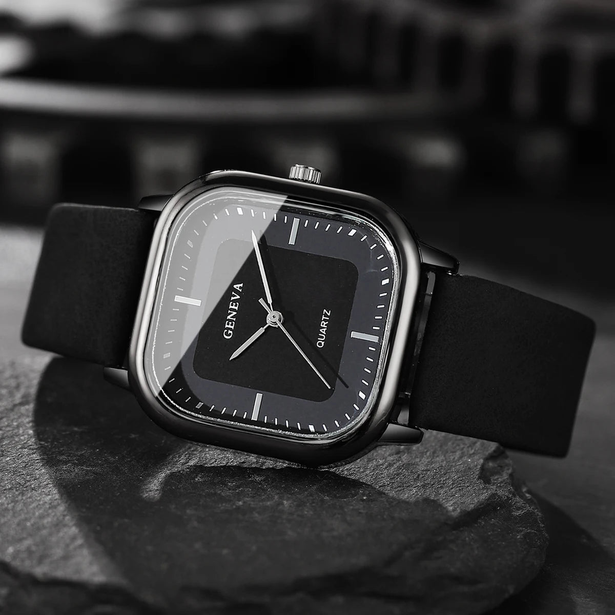 Fashion Square Dial Men's Watches Minimalist Luxury Quartz Wristwatche Casual Business Leather Strap Wristwatch Reloj Hombre